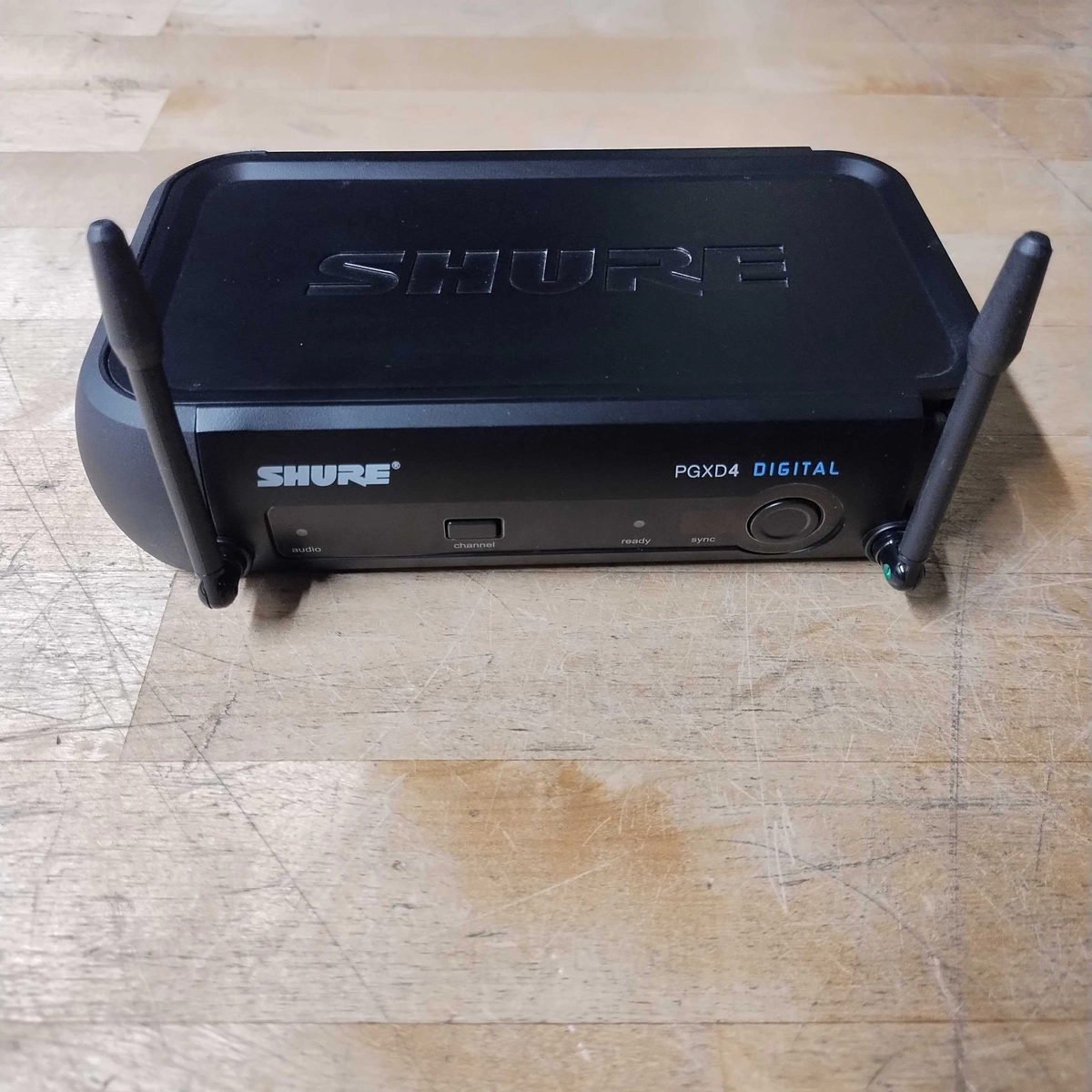 USED SHURE PGXD14/93-X8 DIGITAL WIRELESS LAVALIER MICROPHONE